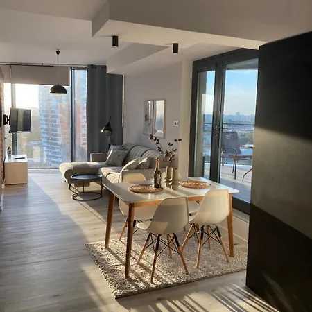 Capital Towers Splendor Апартаменти Ряшів