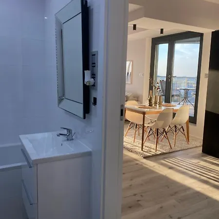 Capital Towers Splendor Апартаменти *
